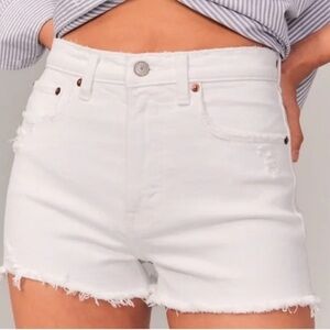 ABERCROMBIE AND FITCH WOMENS HIGH RISE MOM SHORT WHITE 28/6 JEAN SHORTS